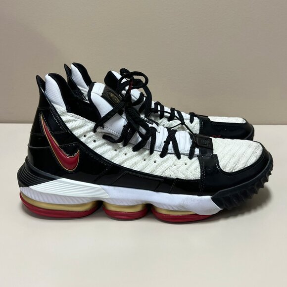 Like New Nike LeBron XVI Remix Men's Size 11.5 White Black Red CD2451-101 - Picture 4 of 8
